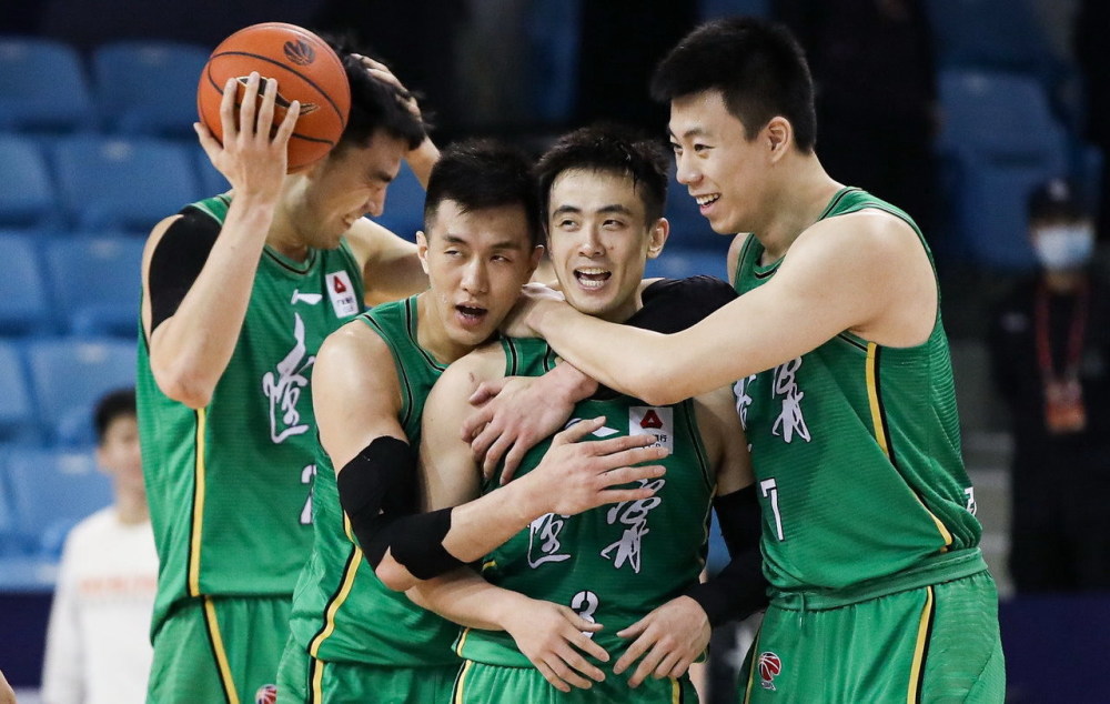 缺席 缺席